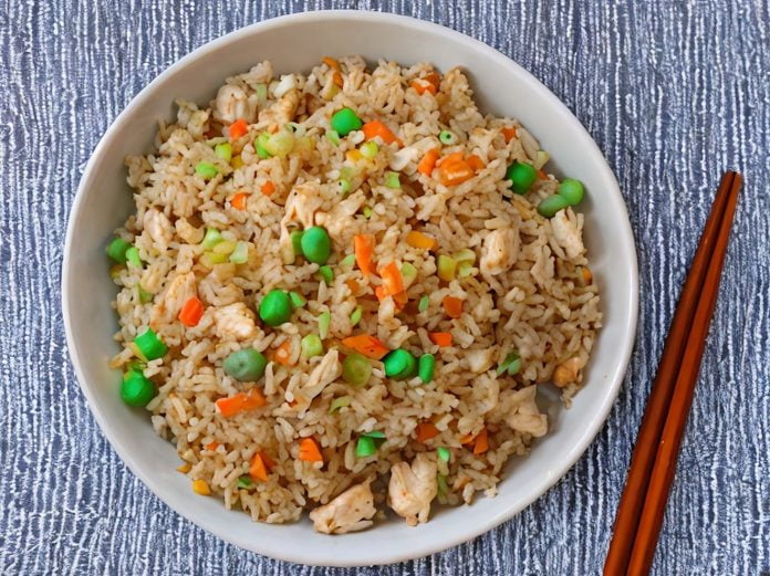 Riz frit au poulet