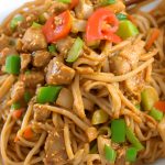 Poulet chow mein